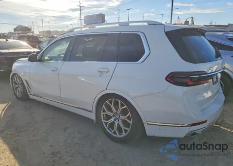 2023 BMW X7 xDrive40I z USA, uszkodzony, nr VIN 5UX23EM06P9R07377